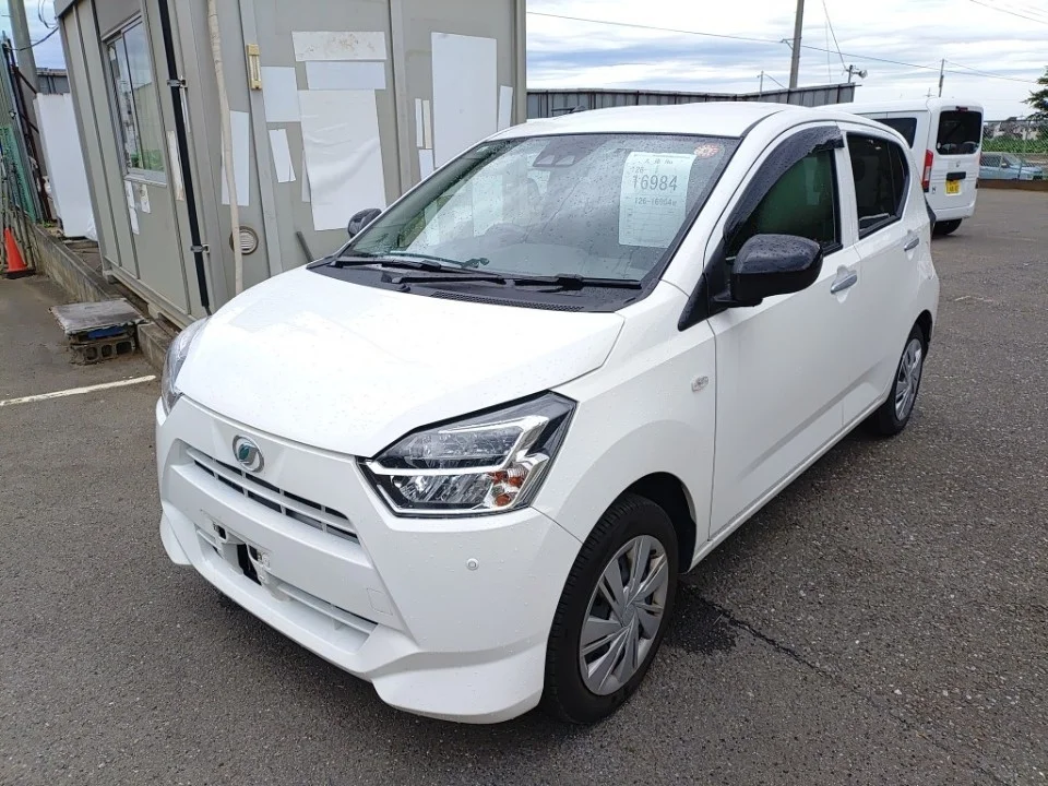 Daihatsu Mira e:S LA350S 2021